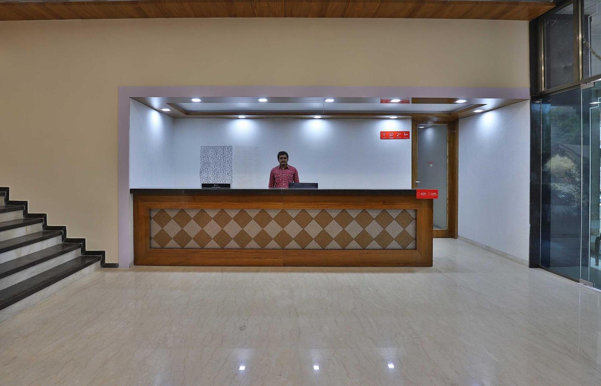 Hotel Collection O Panchsheel Vadodara Esterno foto